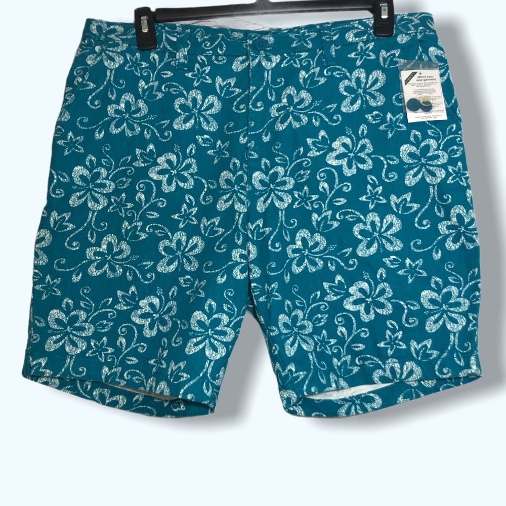 NWT Only Necessities Teal Floral Shorts Sz 16W runs small